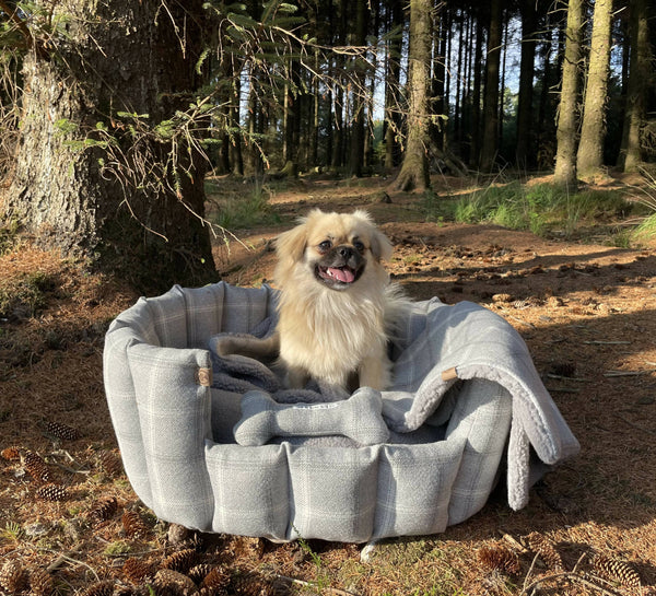 Dog bed Luxury Handcrafted Pocket Sided Dog Bed, Harris Grey, with Sherpa Fleece Cushion