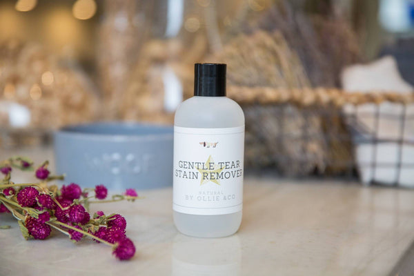 Tear Stain Remover For Dogs With Naturally Derived Cleansers & Eucalyptus by Ollie & Co